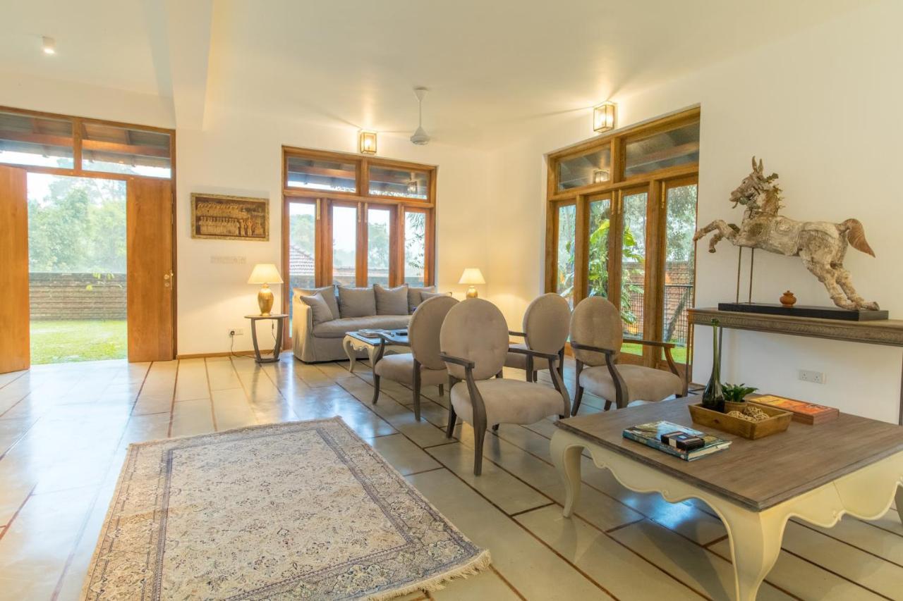 Niketh Villa Канди Экстерьер фото